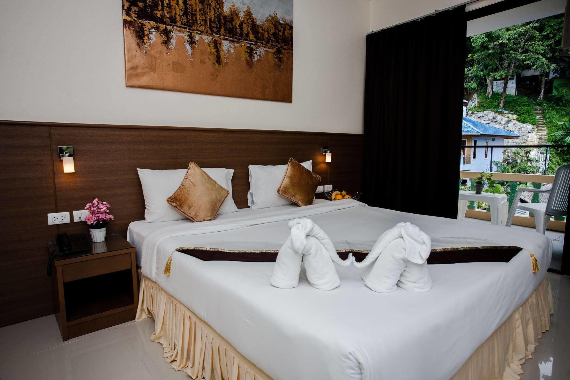 The Wave Hotel Patong Sha Phuket Exterior photo
